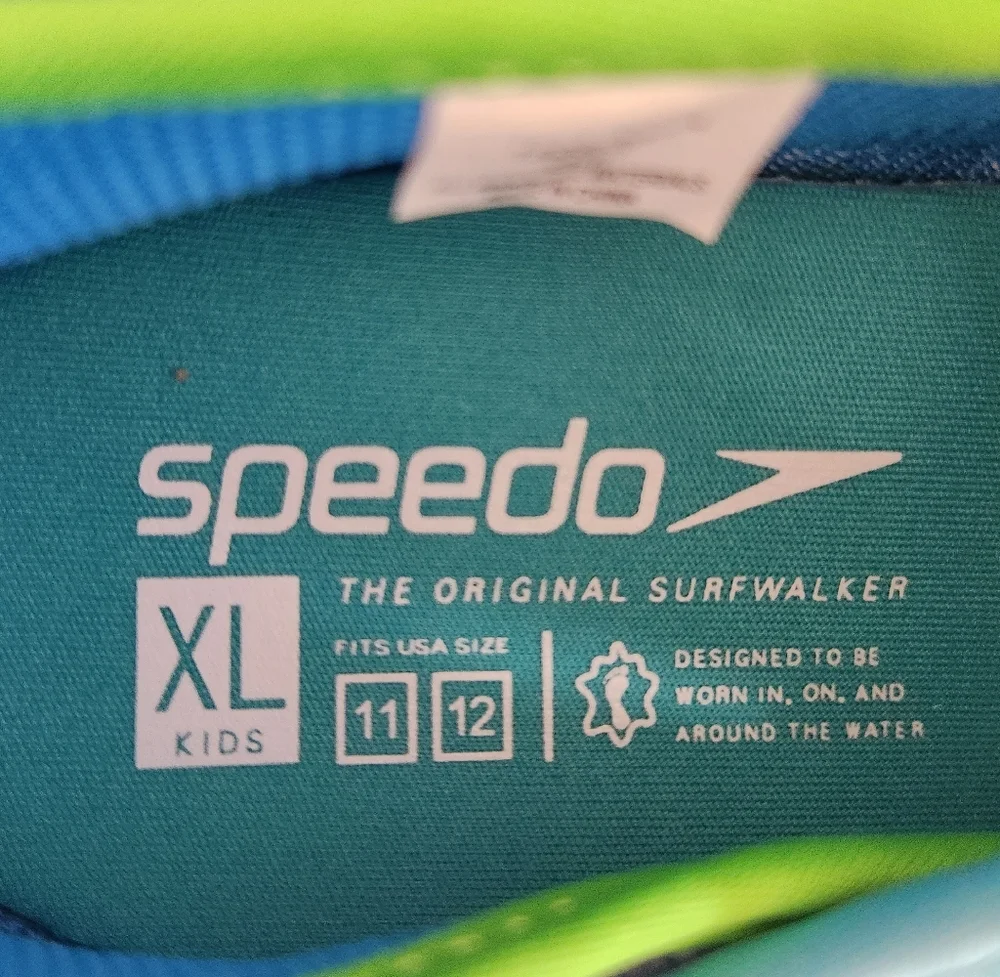 Speedo nwt size